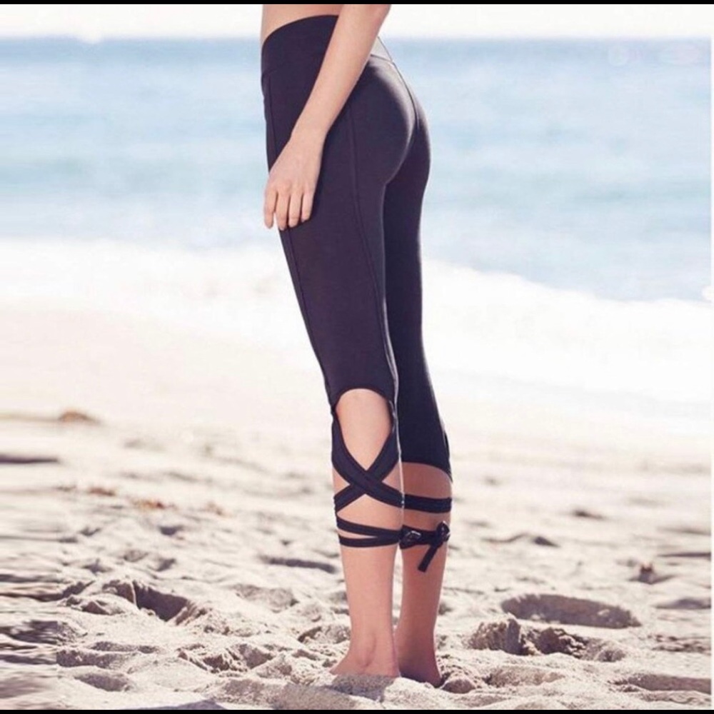 Black tie bottom yoga/ barre/ fitness leggings Small, black